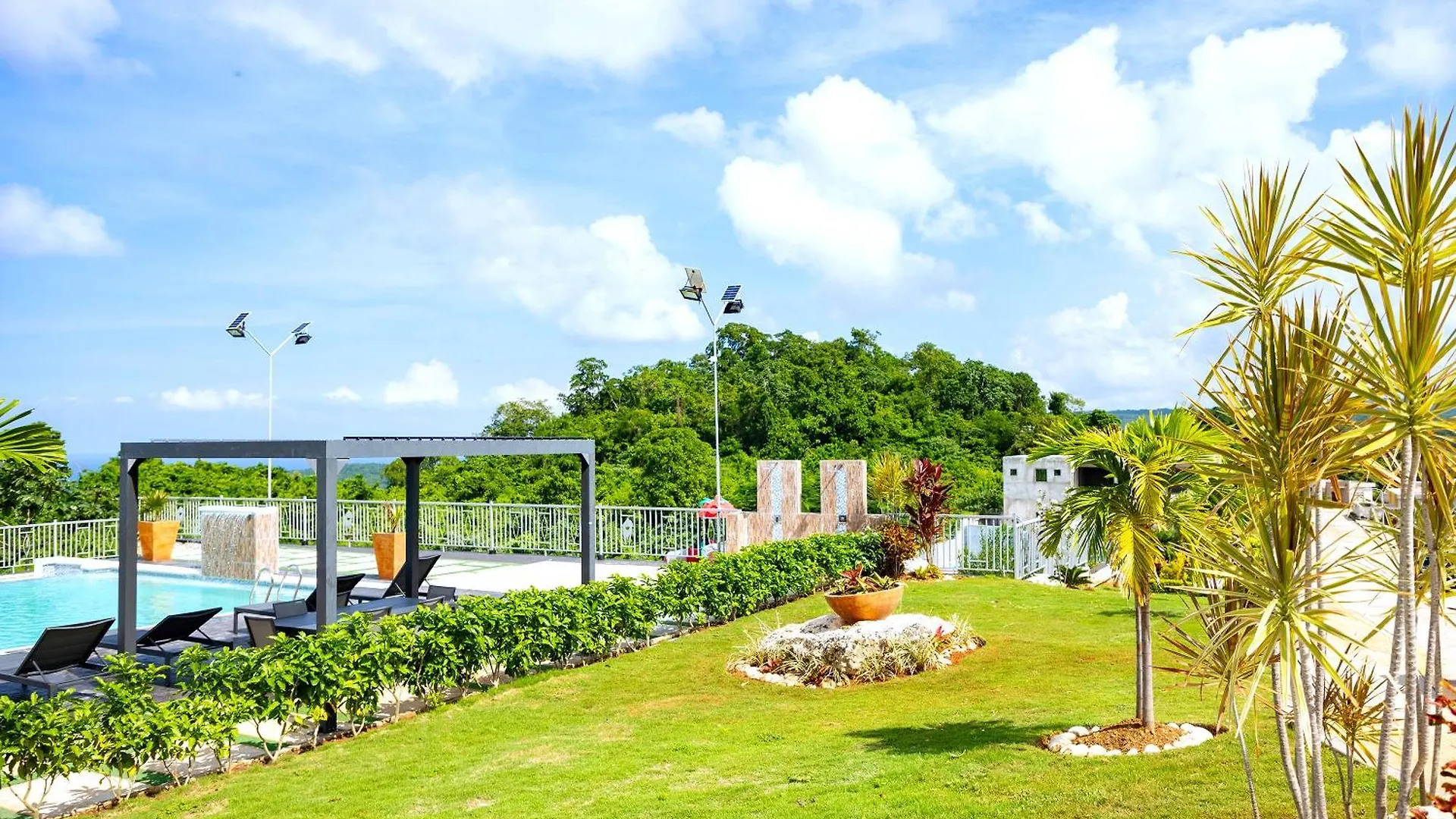 Ms. T'S Paradise @ Pyramid Point Ocho Rios 0*,  Jamaica